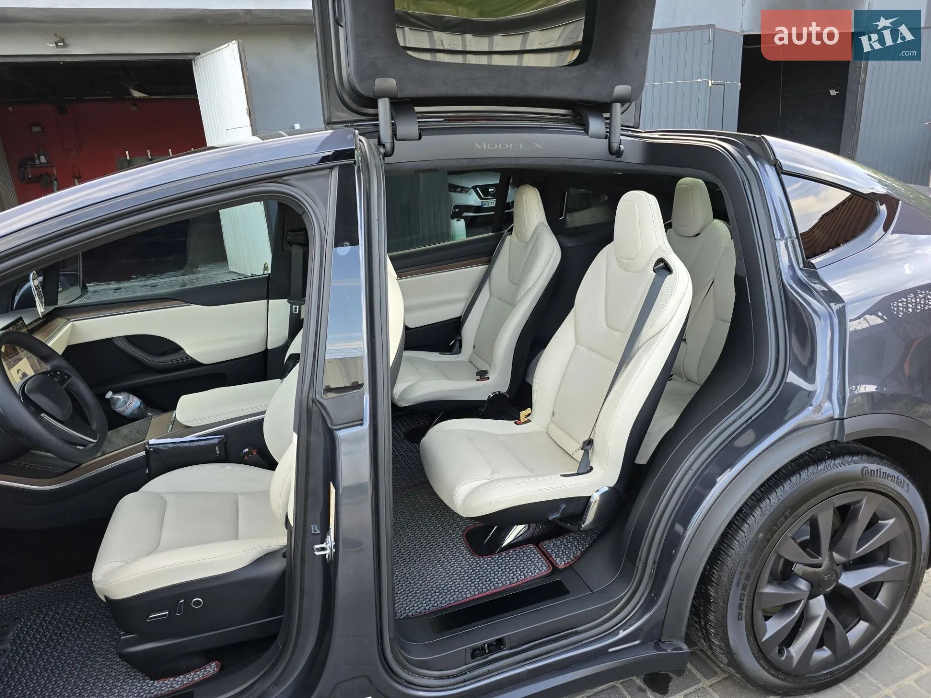 2022 Tesla Model X - мініатюра 10
