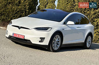 Внедорожник / Кроссовер Tesla Model X 2018 в 