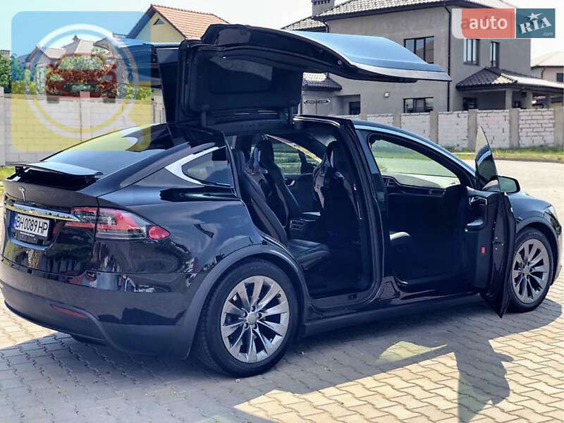 Позашляховик / Кросовер Tesla Model X 2016 в Одесі фото 5 Позашляховик / Кросовер Tesla Model X 2016 в Одесі