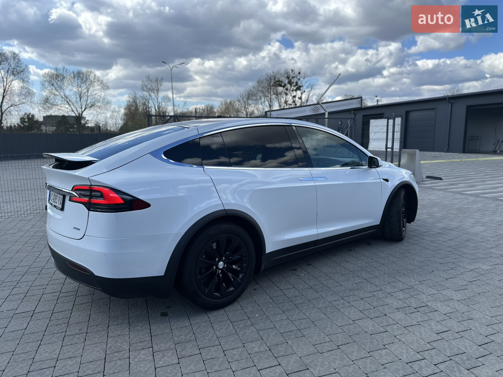 2017 Tesla Model X - мініатюра 4