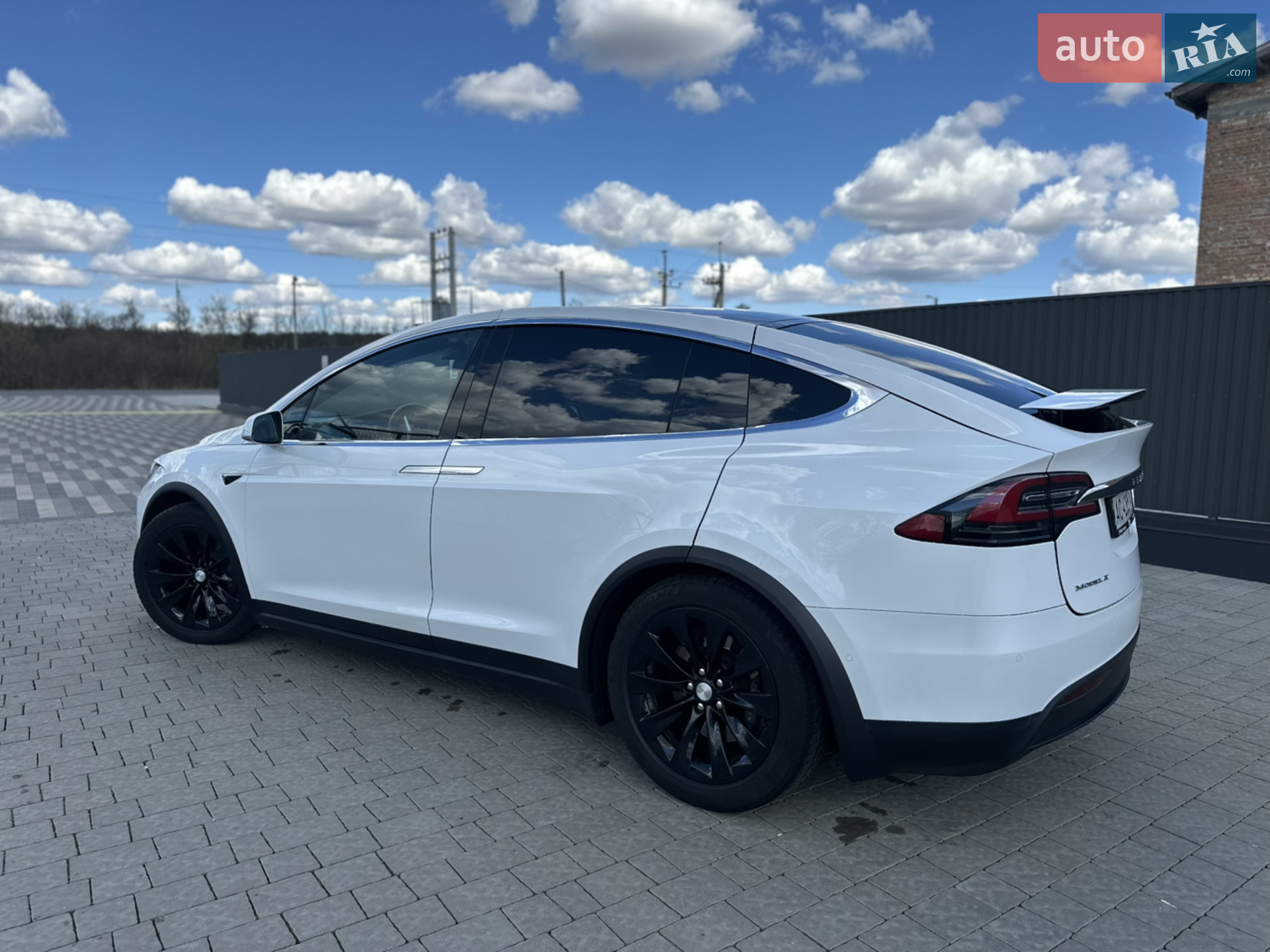 2017 Tesla Model X - мініатюра 8