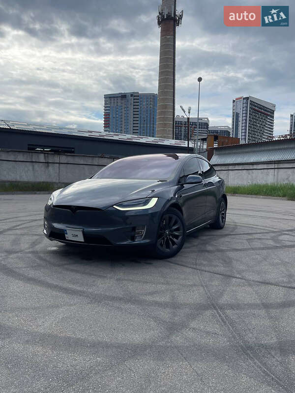 Tesla Model X 2018