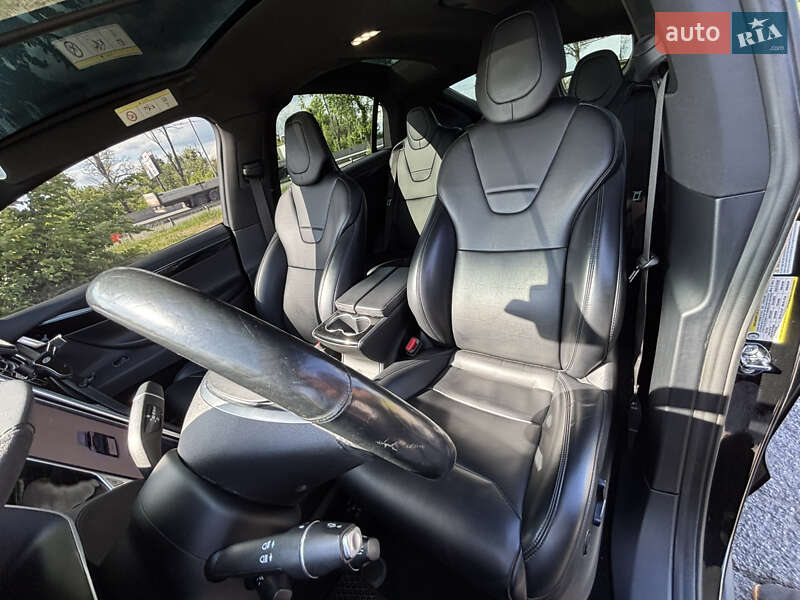 Внедорожник / Кроссовер Tesla Model X 2017 в Киеве