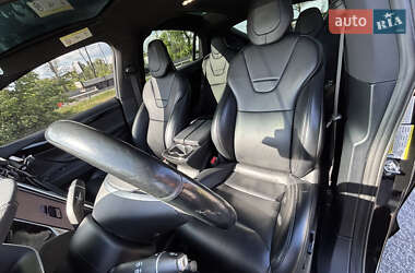 Позашляховик / Кросовер Tesla Model X 2017 в 