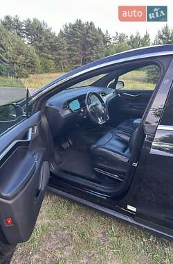 Внедорожник / Кроссовер Tesla Model X 2017 в 