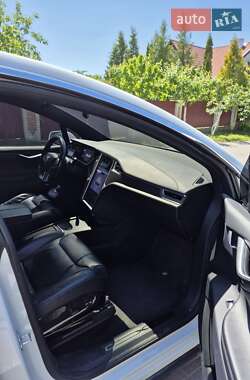 Внедорожник / Кроссовер Tesla Model X 2016 в 