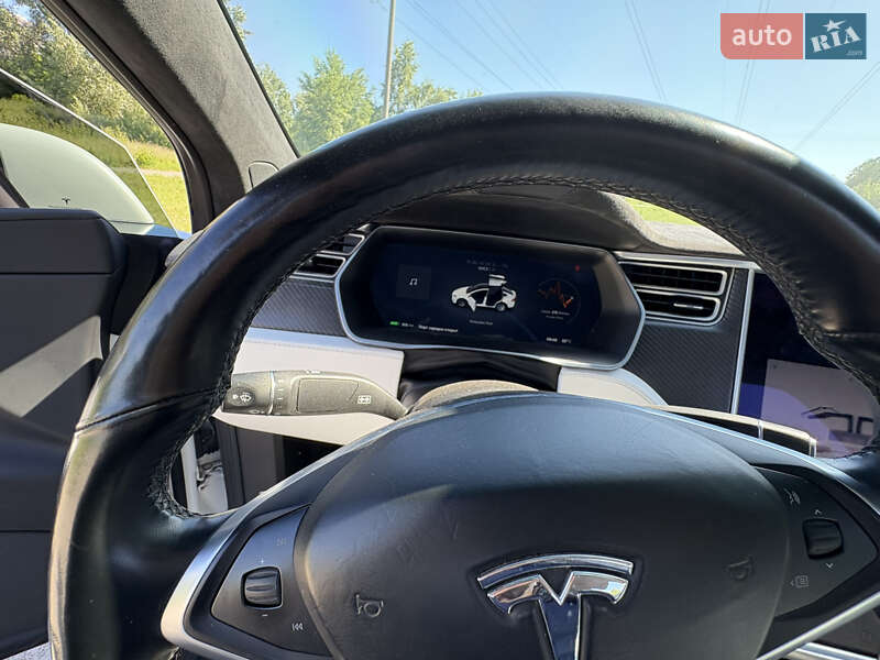 Позашляховик / Кросовер Tesla Model X 2017 в Києві