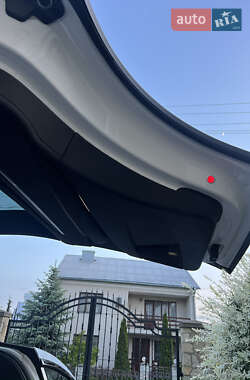 Позашляховик / Кросовер Tesla Model X 2023 в 
