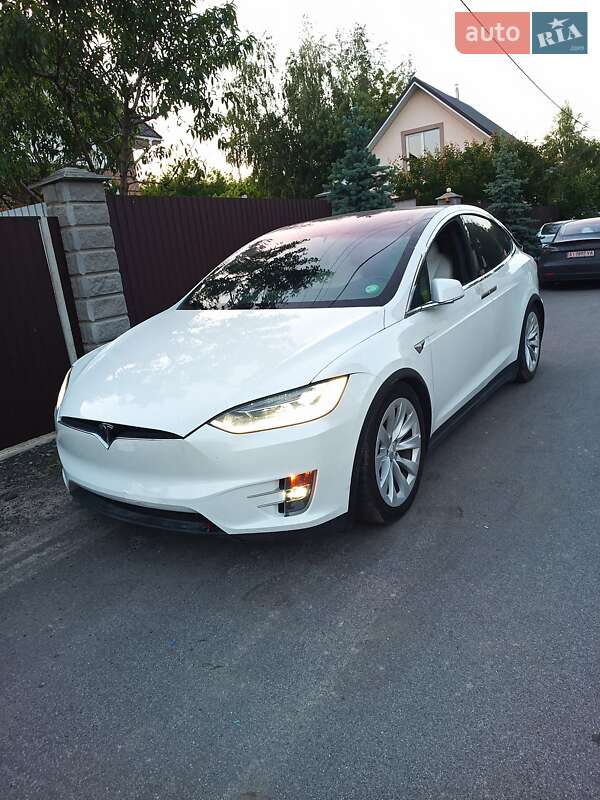 Позашляховик / Кросовер Tesla Model X 2020 в Києві фото 10 Позашляховик / Кросовер Tesla Model X 2020 в Києві