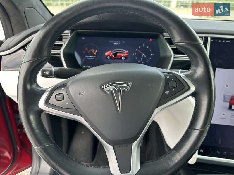 Внедорожник / Кроссовер Tesla Model X 2017 в Киеве