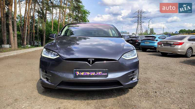 Позашляховик / Кросовер Tesla Model X 2018 в Києві