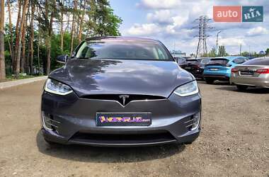 Позашляховик / Кросовер Tesla Model X 2018 в 