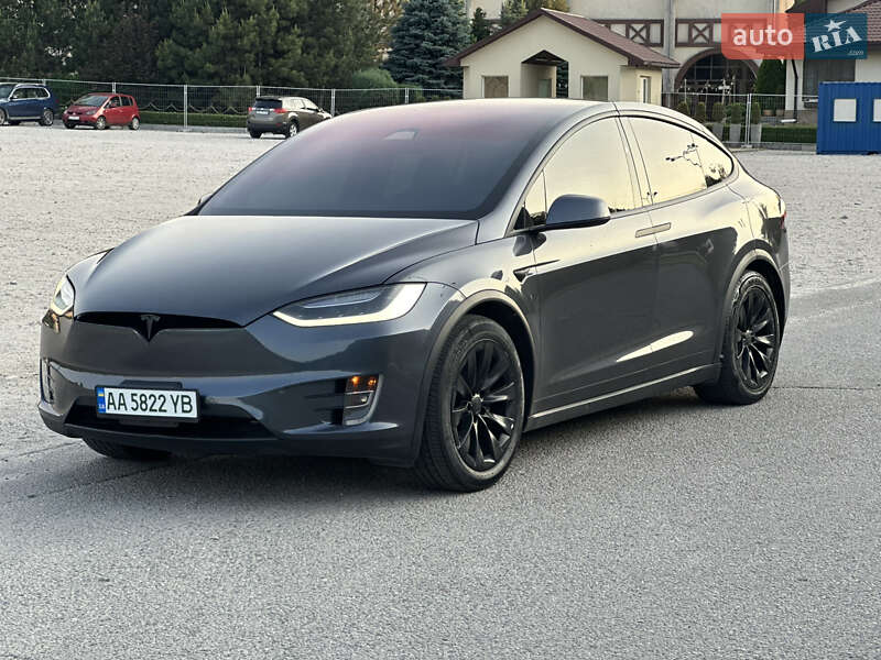 Позашляховик / Кросовер Tesla Model X 2017 в Дніпрі