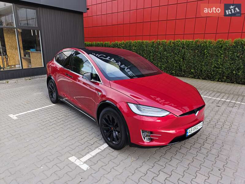 Tesla Model X 2019