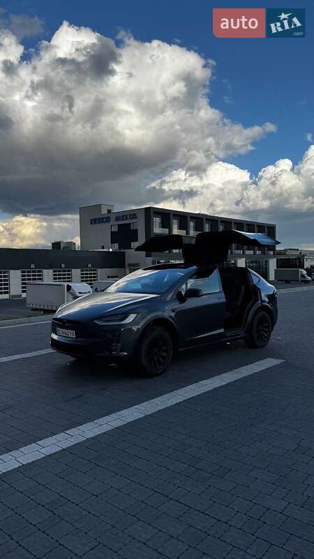Позашляховик / Кросовер Tesla Model X 2020 в Львові
