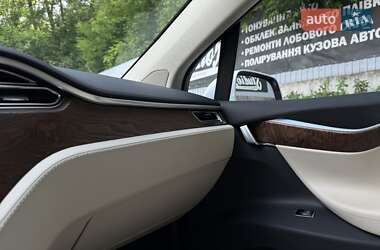 Внедорожник / Кроссовер Tesla Model X 2017 в 