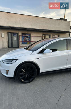 Внедорожник / Кроссовер Tesla Model X 2020 в 