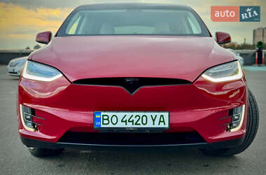 Позашляховик / Кросовер Tesla Model X 2019 в 