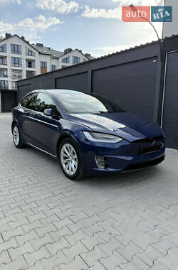 Внедорожник / Кроссовер Tesla Model X 2017 в 