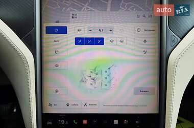 Внедорожник / Кроссовер Tesla Model X 2018 в 