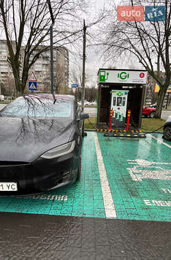 Внедорожник / Кроссовер Tesla Model X 2018 в 