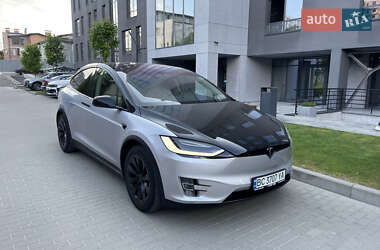 Позашляховик / Кросовер Tesla Model X 2017 в Львові