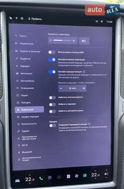 Позашляховик / Кросовер Tesla Model X 2018 в 