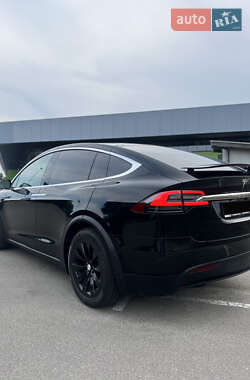 Позашляховик / Кросовер Tesla Model X 2020 в 