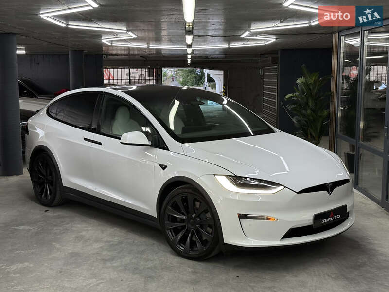 Tesla Model X 2022