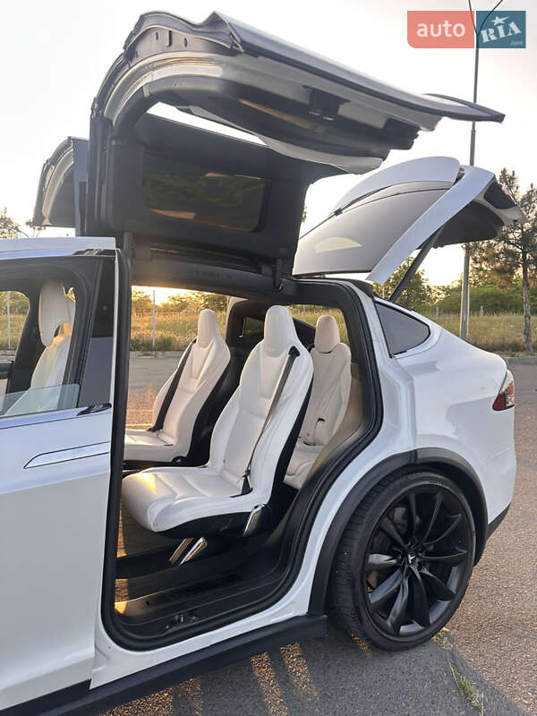 Позашляховик / Кросовер Tesla Model X 2018 в Одесі