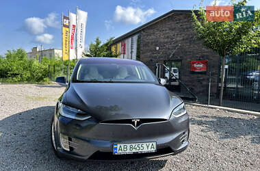 Позашляховик / Кросовер Tesla Model X 2018 в 