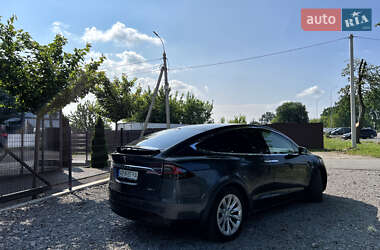 Позашляховик / Кросовер Tesla Model X 2018 в 