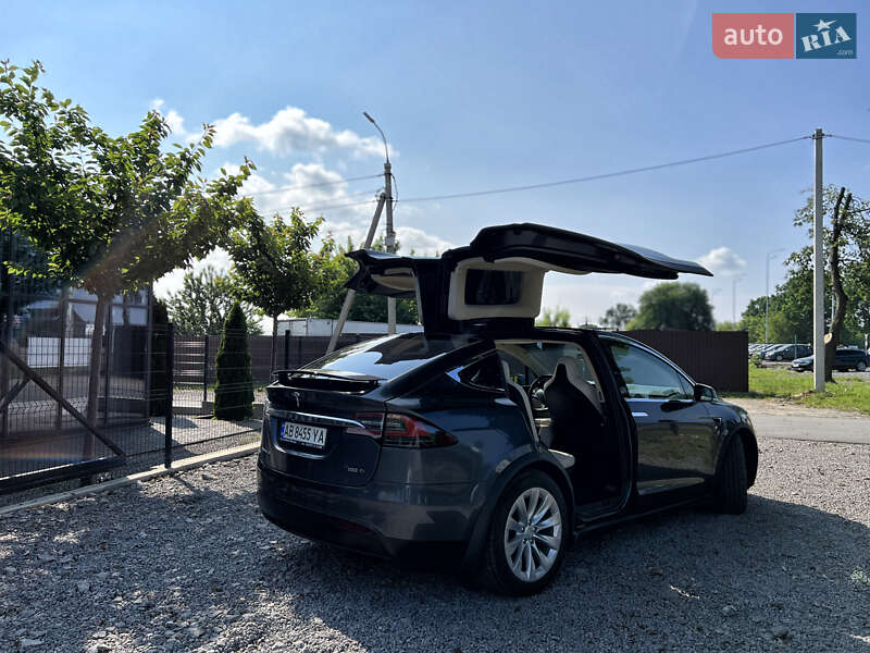 Позашляховик / Кросовер Tesla Model X 2018 в Вінниці