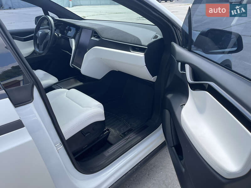 Позашляховик / Кросовер Tesla Model X 2019 в Києві