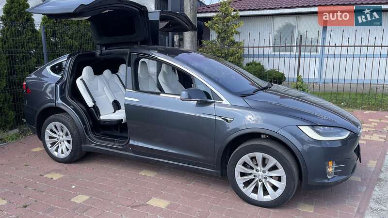 Tesla Model X 2017