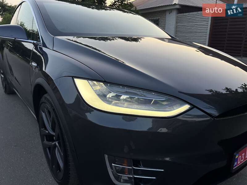 Позашляховик / Кросовер Tesla Model X 2019 в Харкові