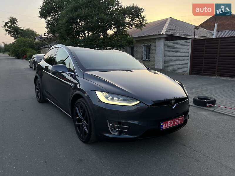 Позашляховик / Кросовер Tesla Model X 2019 в Харкові