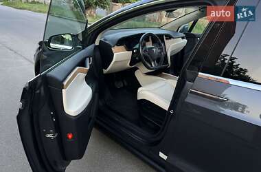 Внедорожник / Кроссовер Tesla Model X 2019 в 