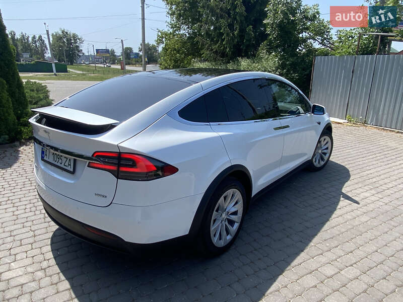 Позашляховик / Кросовер Tesla Model X 2017 в Харкові