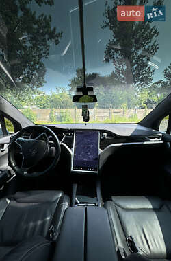 Внедорожник / Кроссовер Tesla Model X 2016 в 