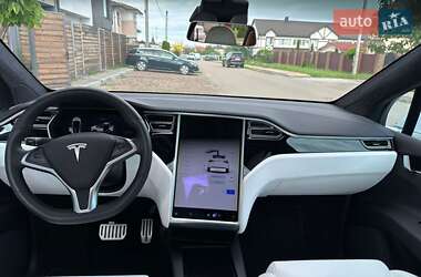 Позашляховик / Кросовер Tesla Model X 2018 в 