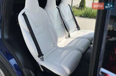 Позашляховик / Кросовер Tesla Model X 2017 в 