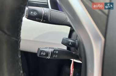 Позашляховик / Кросовер Tesla Model X 2017 в 
