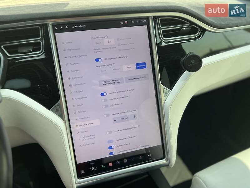 Позашляховик / Кросовер Tesla Model X 2017 в Ужгороді