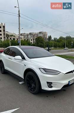 Внедорожник / Кроссовер Tesla Model X 2018 в 