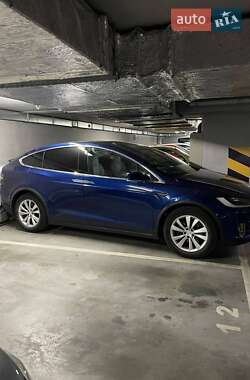 Внедорожник / Кроссовер Tesla Model X 2016 в 