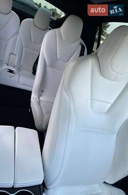 Внедорожник / Кроссовер Tesla Model X 2016 в 