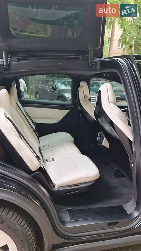 Позашляховик / Кросовер Tesla Model X 2017 в Одесі
