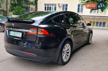 Внедорожник / Кроссовер Tesla Model X 2017 в 