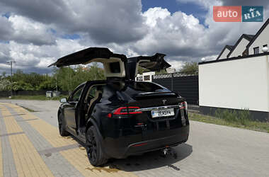 Внедорожник / Кроссовер Tesla Model X 2017 в 